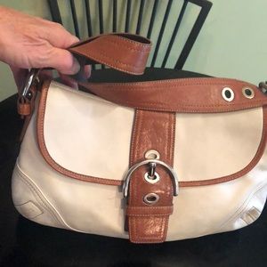 Coach Off White & Brown Leather Shoulder Handbag
